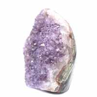 Cristales de amatista en bruto: decoración natural de Brasil