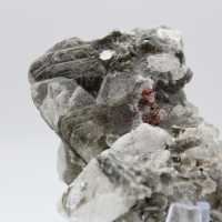 Glimmerkristalle auf afghanischem Quarz