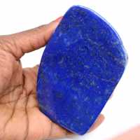 Pierre de Lapis-lazuli polie