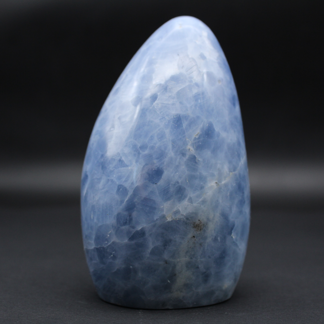 Forme libre de Calcite bleue