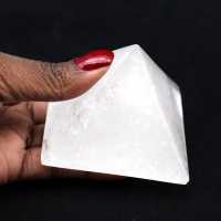 Pirámide de cristal de roca