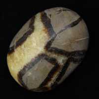 Pebbles of septaria