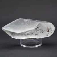 Bitterminated quartz with chlorite inclusion