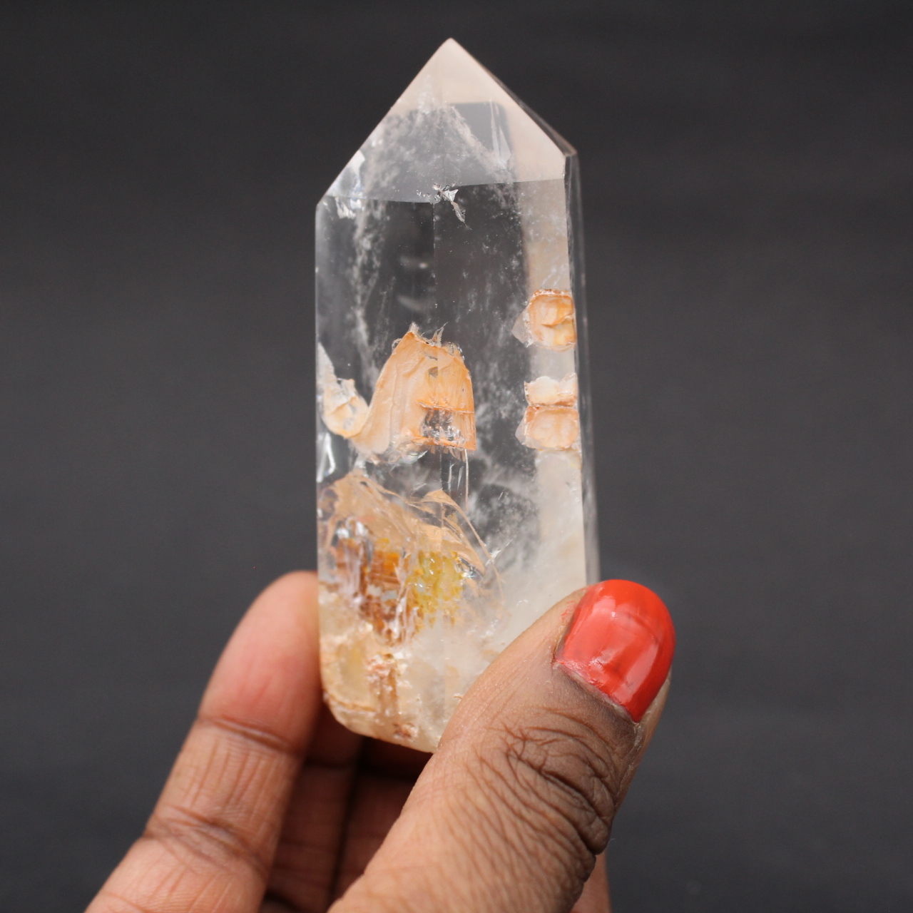 Prisme de quartz avec inclusion