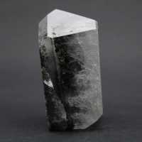 Prisme de cristal quartz avec inclusion chlorite
