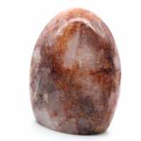 Roche en quartz rouge naturel