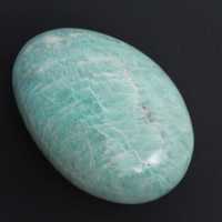 Galet en amazonite