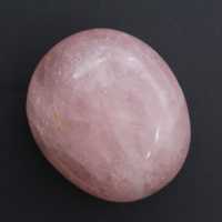 Galet en quartz rose