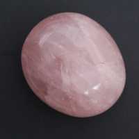 Galet en quartz rose
