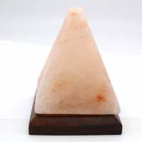 Lampe pyramidale en sel rose de l’Himalaya
