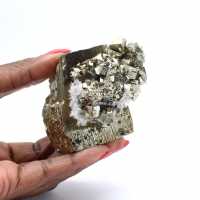 Cristaux de pyrite du Pérou avec quartz