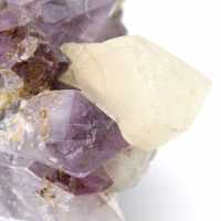 Amethystdruse und Calcit