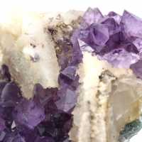 Drusa di ametista con calcite