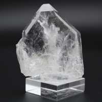 Faden quartz on base