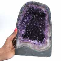 Grande géode d’améthyste du Brésil pour décoration intérieure et collection