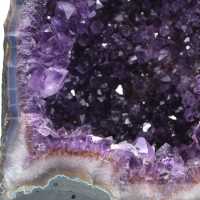 Grande géode d’améthyste du Brésil pour décoration intérieure et collection