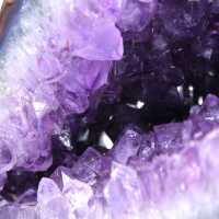 Géode d’améthyste du Brésil avec cristaux violets pour collectionneur 