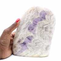 Polierter Amethyst, massives Mineralornament, Exemplar, Madagaskar