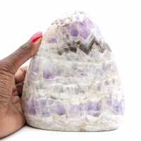 Polierter Amethyst, große Größe, Madagaskar, Sammlersteinornament