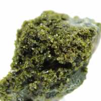 Petite épidote verte sur gangue marocaine