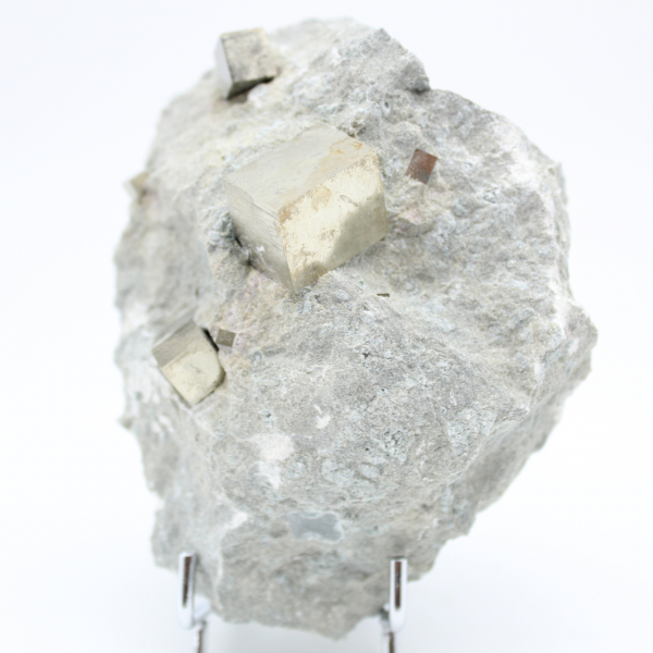 Pyrite sur roche