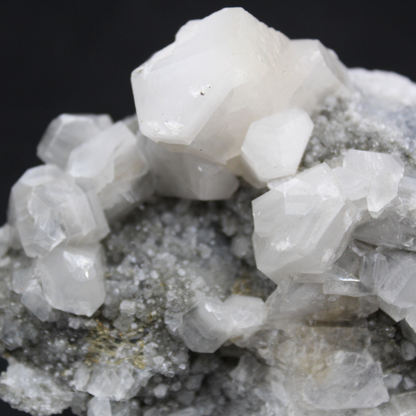 Plate of calcite crystals