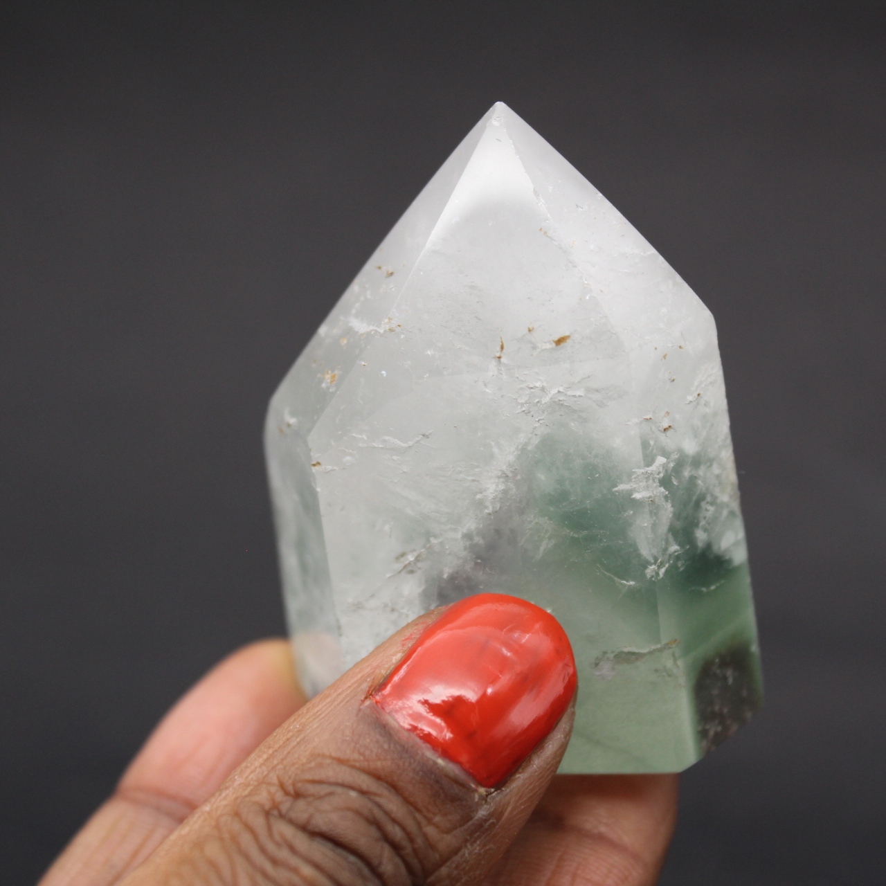 Quartz with chlorite inclusion and phantom