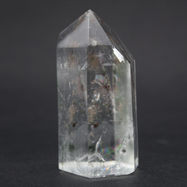 Quartz prism with chlorite inclusion