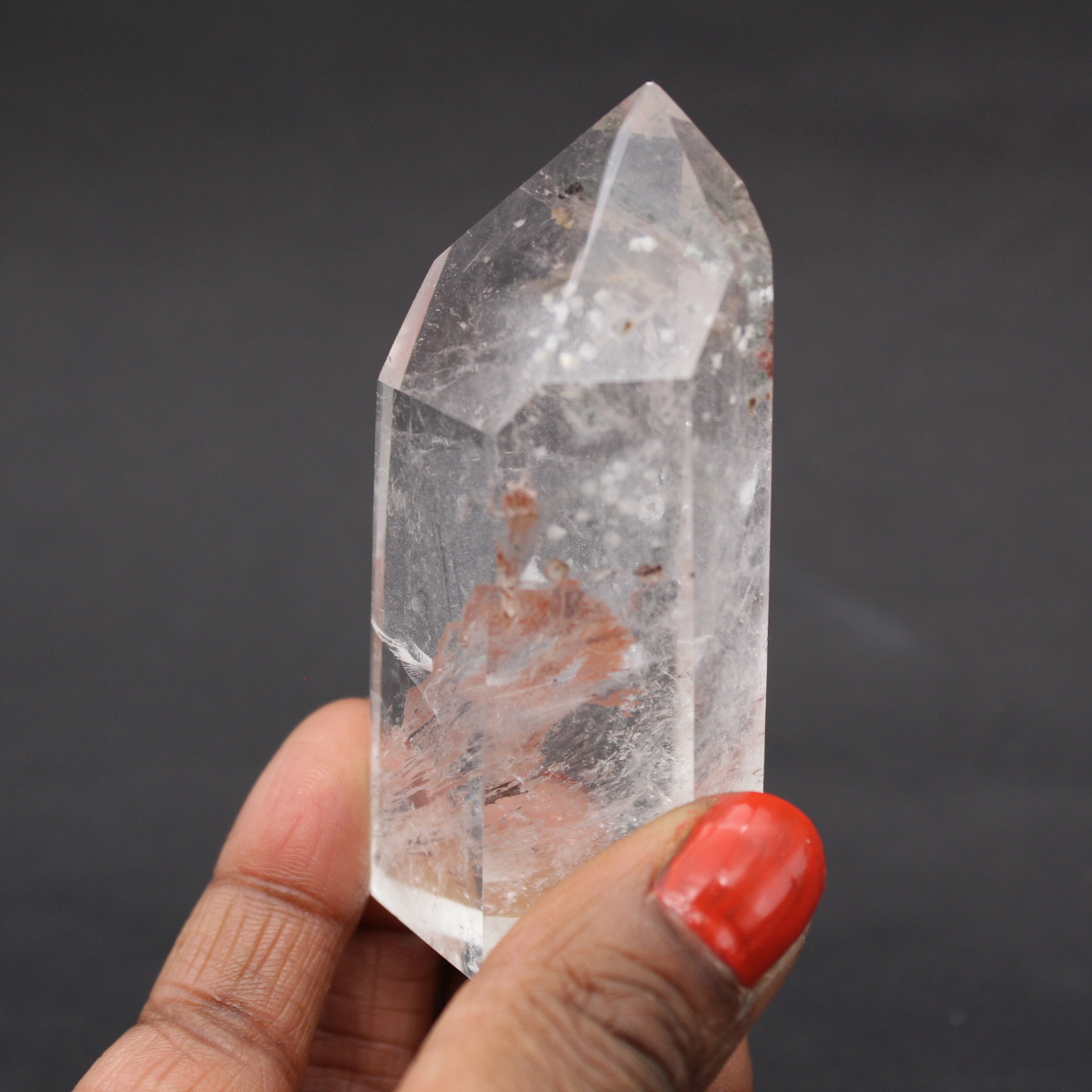 Prisme de quartz avec inclusion