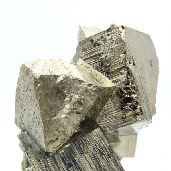 Pyrite naturelle du Pérou sur socle