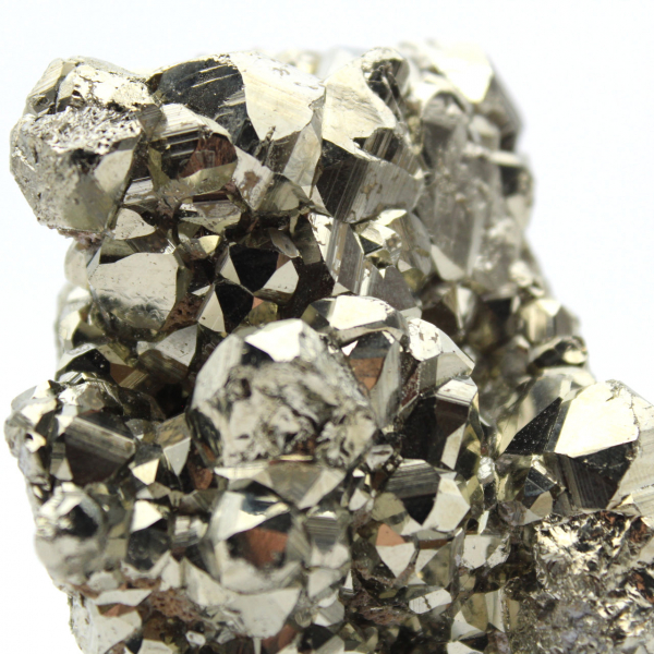 Cristaux de pyrite sur socle