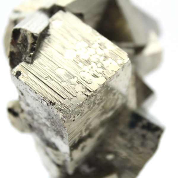 Pyrite cristaux sur socle