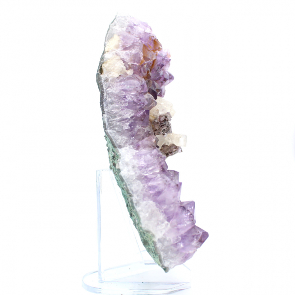 Calcitkristalle auf Amethyst