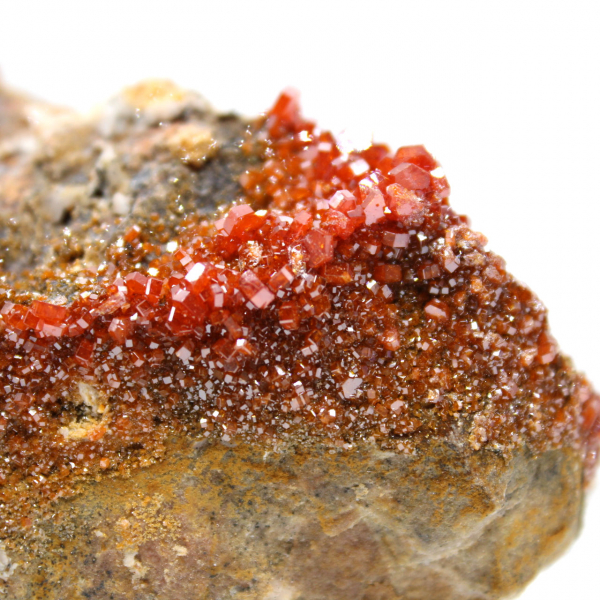 Cristaux de pierre de vanadinite