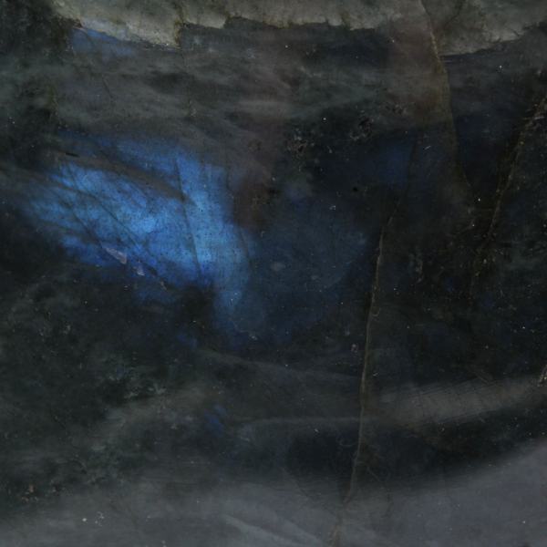 Pietra di Labradorite lucidata a forma libera