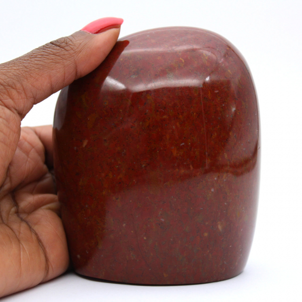 Pietra di diaspro rosso lucidata