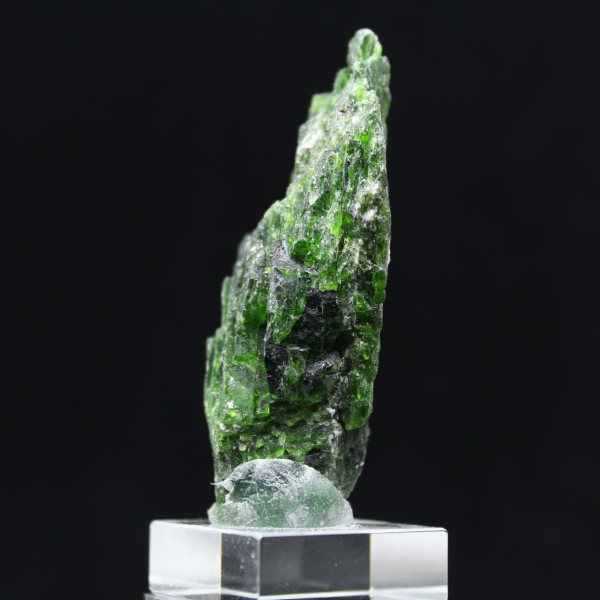 Roche chromediopside