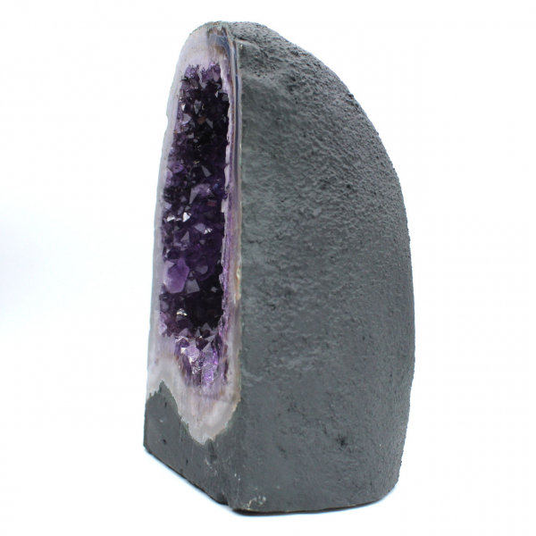 Grande géode d’améthyste du Brésil pour décoration intérieure et collection