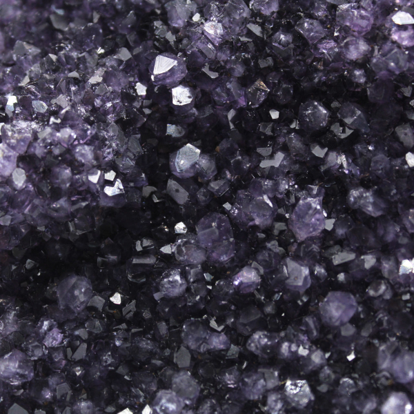 Geoda de amatista de Brasil: pieza de colección y decoración