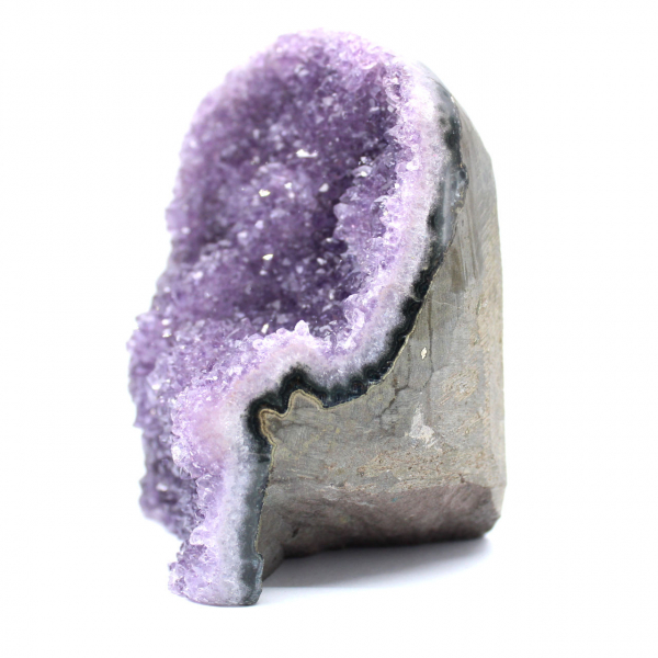 Geode di ametista, dimensioni medie, Brasile – Crystal Brilliance