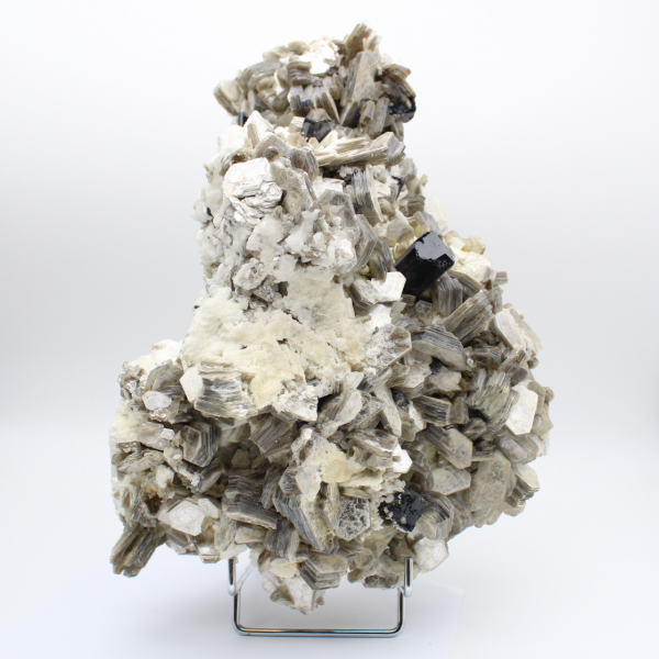 Mica et tourmaline sur quartz blanc d’Afghanistan