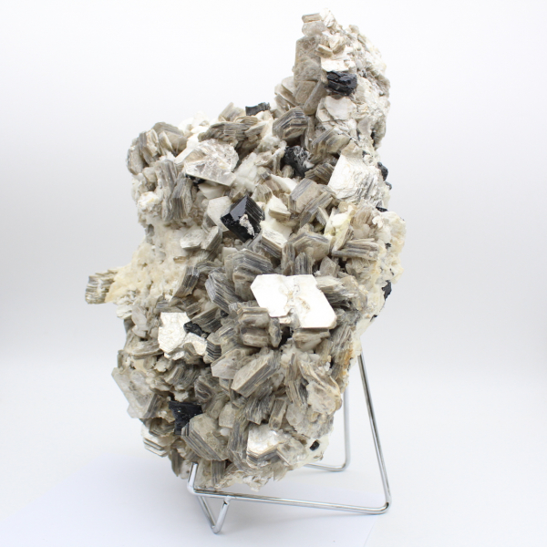 Mica et tourmaline sur quartz blanc d’Afghanistan