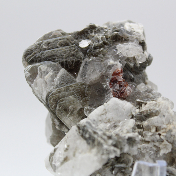 Glimmerkristalle auf afghanischem Quarz