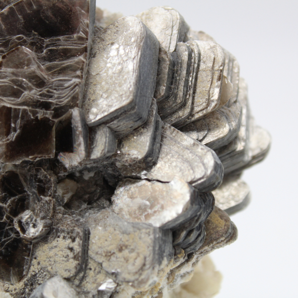 Mica et tourmaline noire sur quartz, Afghanistan