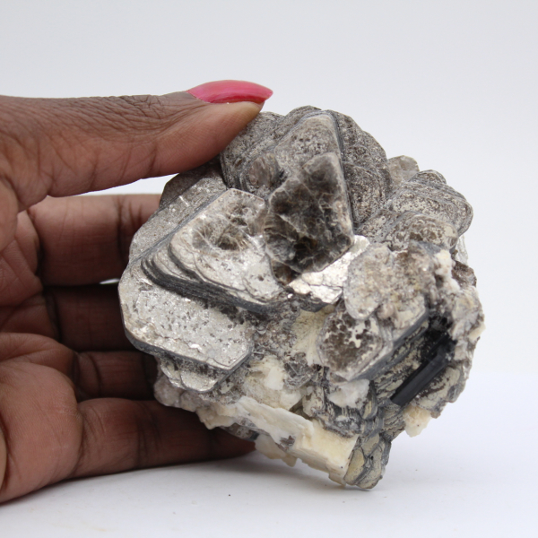 Mica et tourmaline sur quartz brut afghan