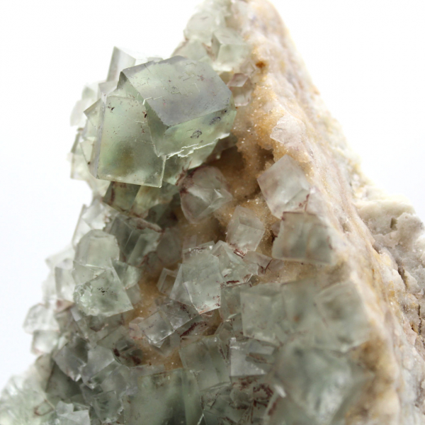 Mineral de fluorita verde: Cristales sobre matriz para decoración