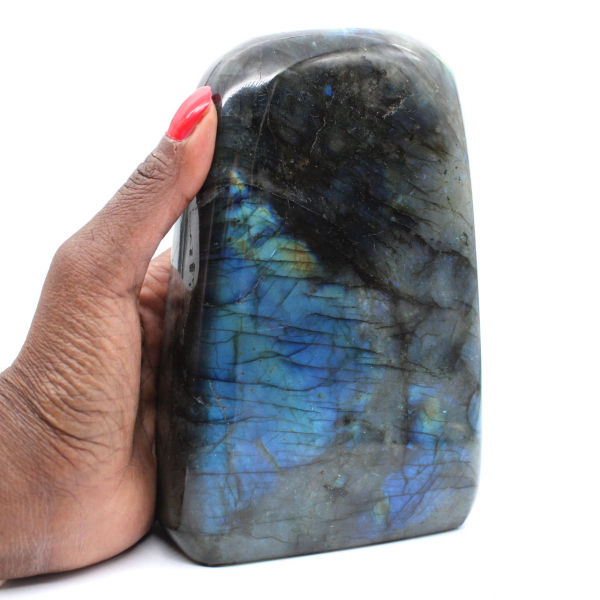 Piccola labradorite lucidata, ornamento da collezione